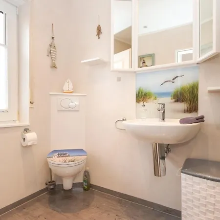 Ferienhaus Leuchtfeuer بيت للعطل